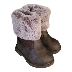 OshKosh B'gosh little girls baby, toddler empress boot size 4M Faux fur